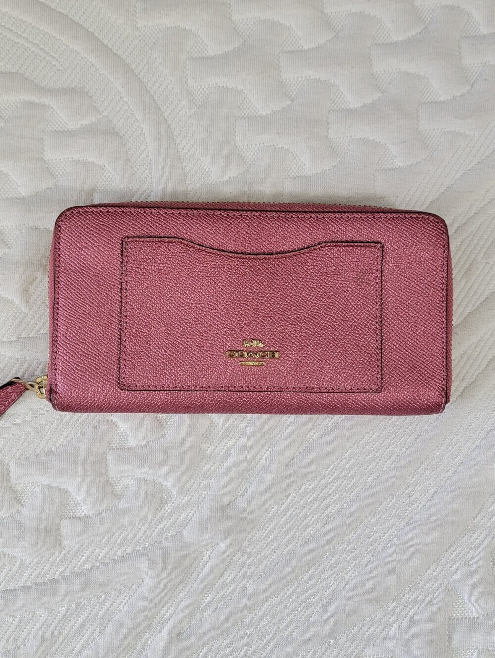 COACH Crossgrain Leather Zip Wallet Metallic Pink Color with Gold Hardware